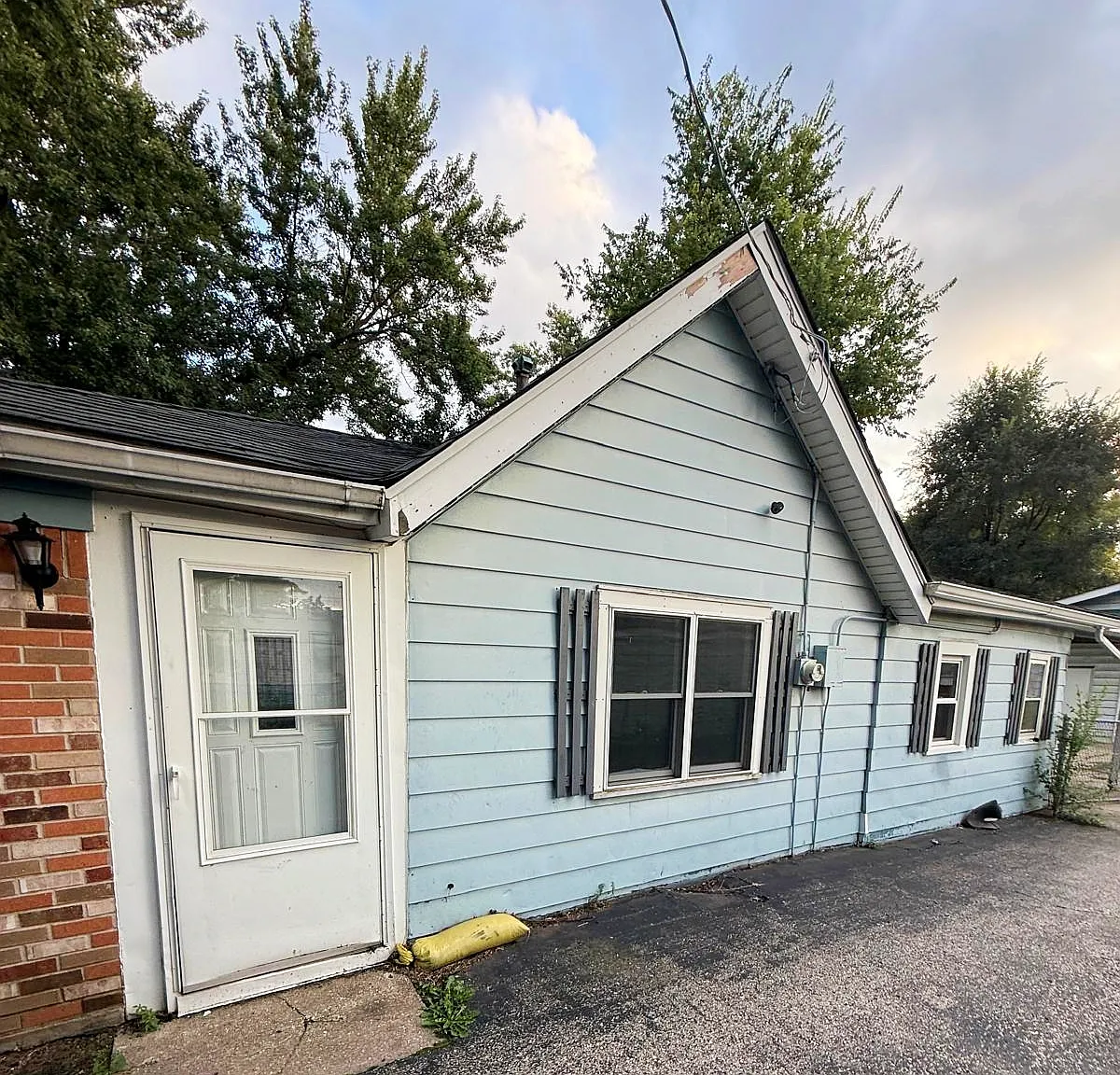 3 bed, 924 sqft, $1,400 — Photo 2