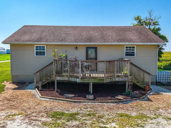 31467 Lark Rd, Vandalia, MO 63382