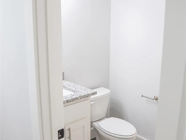 320 Henderson St #1 — Photo 11