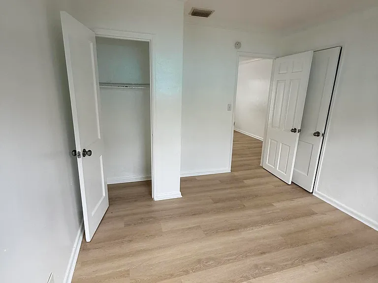 220 Walton Blvd #2 — Photo 11