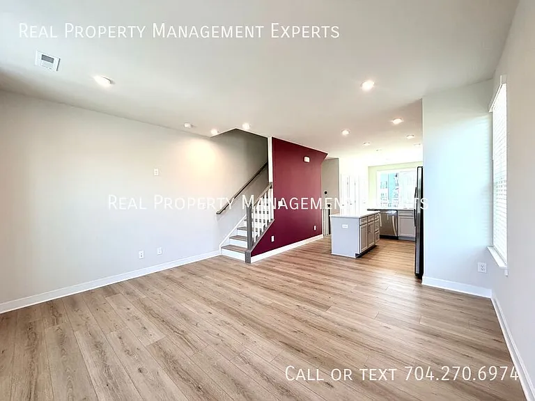 2841 Statesville Ave — Photo 5