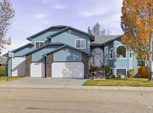 2676 S Velvet Falls Way, Meridian, ID 83642