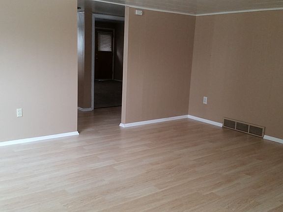 4th image of 2642 S 800 E #B