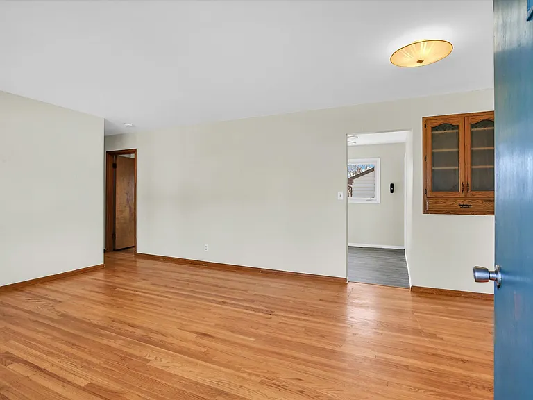 9 Glenview Dr — Photo 7