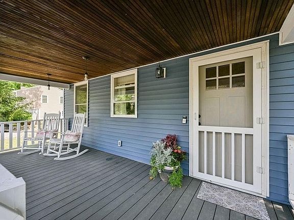 3rd image of 21 Brunner St