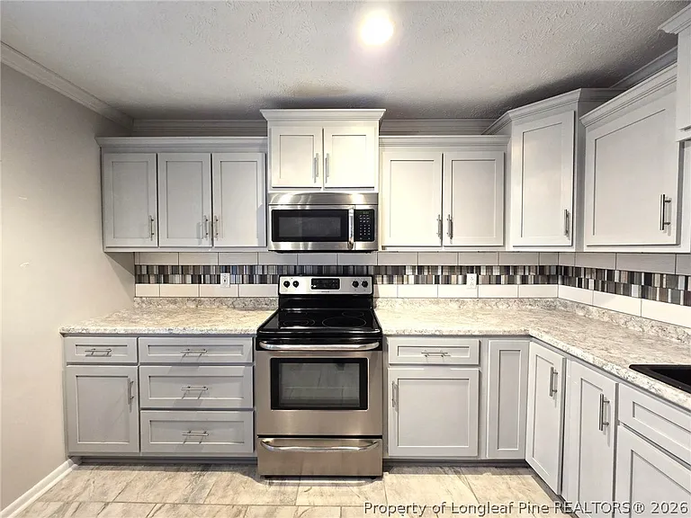5600 Woodlake Ct — Photo 14