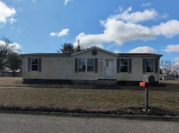 208 W North St, Ridge Farm, IL 61870