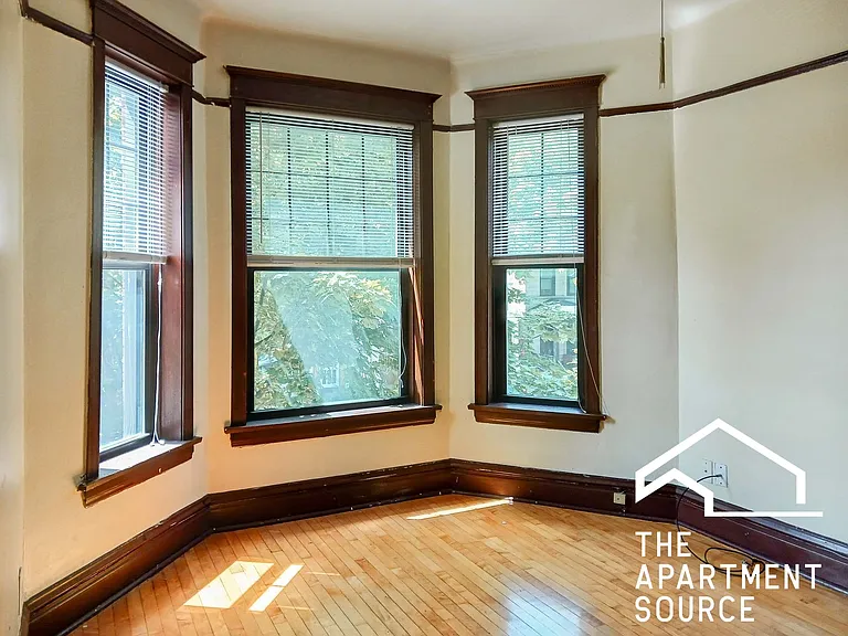3639 N Paulina St #2 — Photo 2