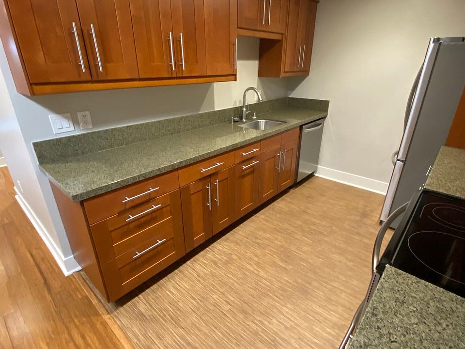Kitchen Left with Dishwasher