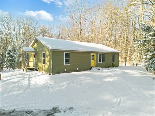 128 S Taylor Road, Mount Vernon, ME 04352