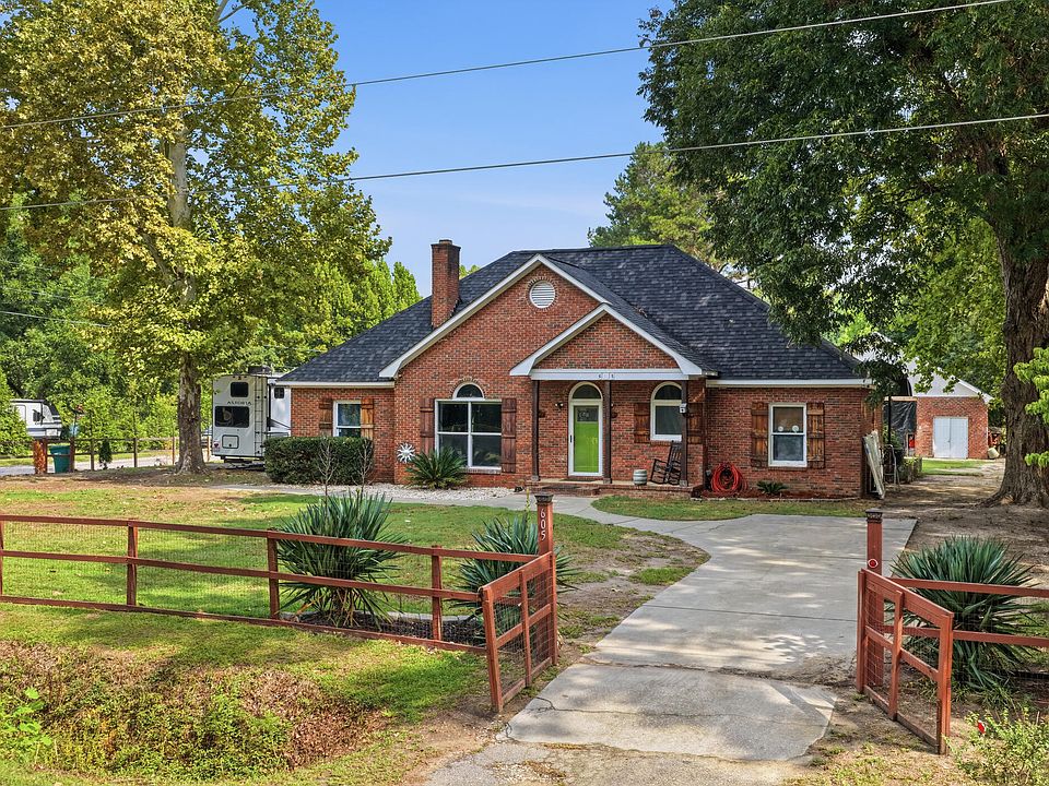 1st image of 605 Bell Rd