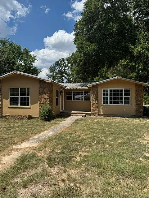 3 bed, 1540 sqft, $2,250 — Photo 2