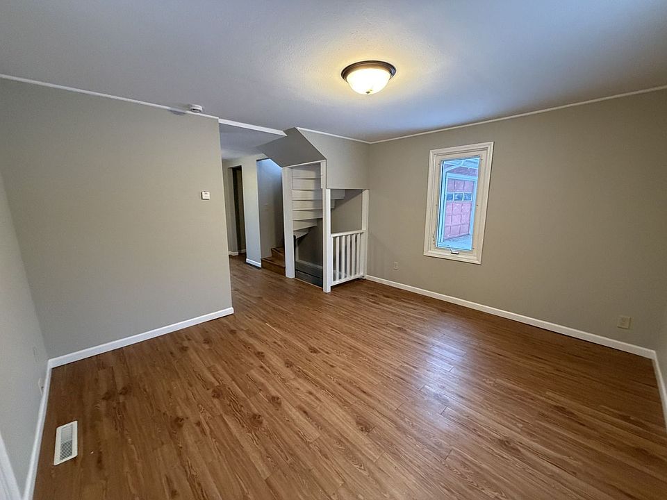 1st image of 323 Selma St