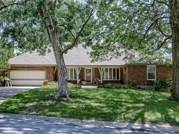 9515 Ash Ave, Kansas City, MO 64134