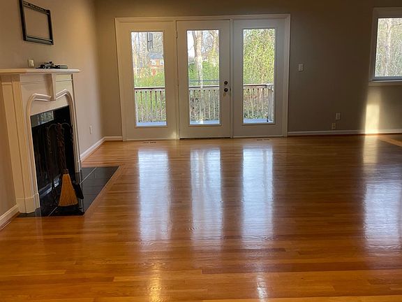 3rd image of 2241 Spinningwheel Ln