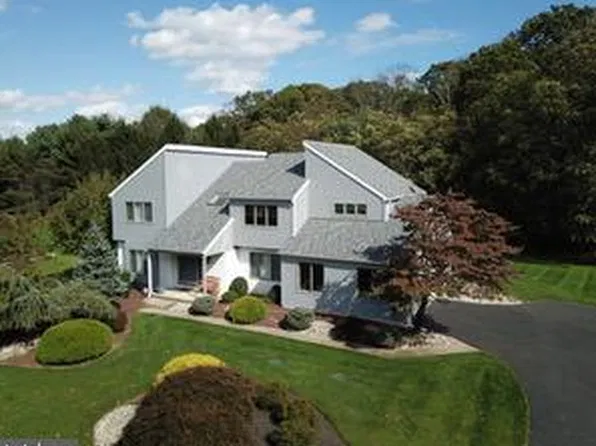 23 Remington Cir, Princeton Junction, NJ 08550