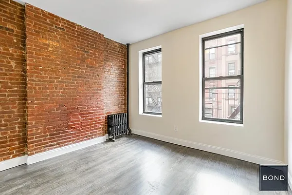 Rented by Bond New York | media 25