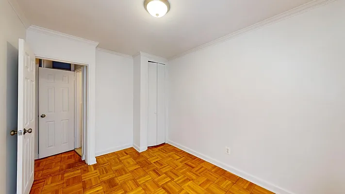 Rented by Bond New York | media 5