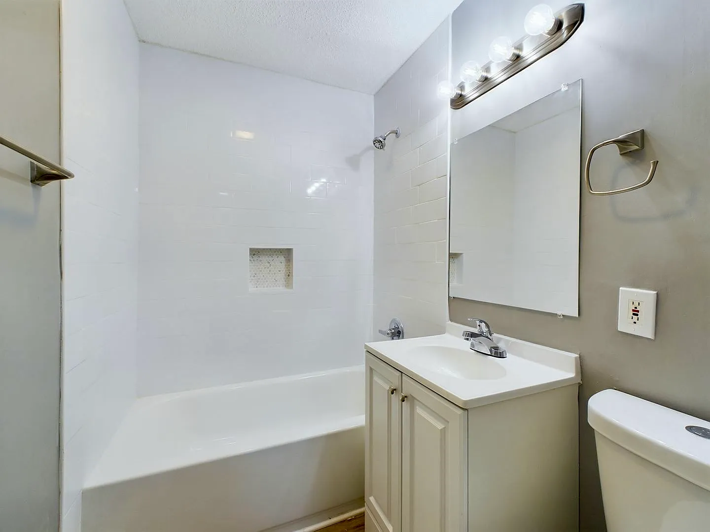 4 bed, 1246 sqft, $1,495 — Photo 3