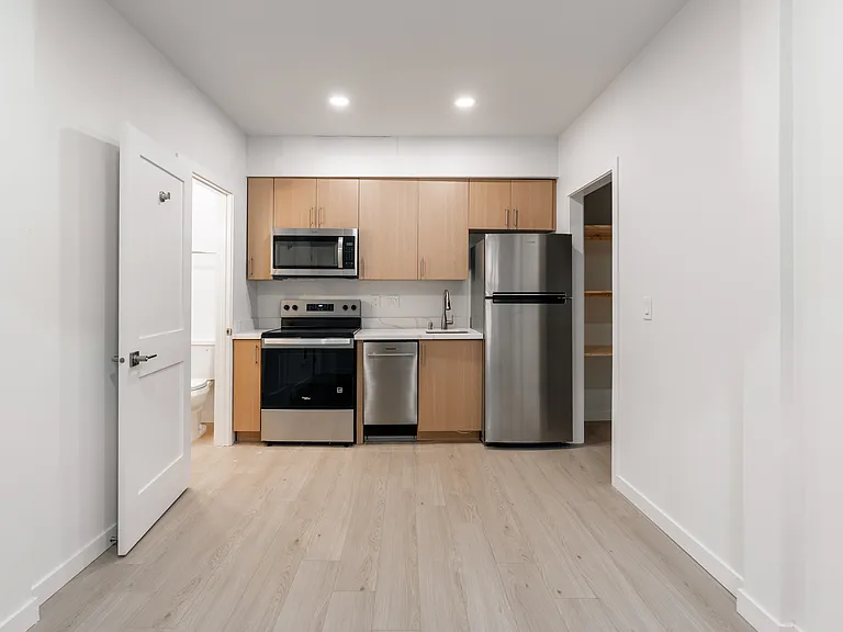 8623B 8th Ave SW #B — Photo 9