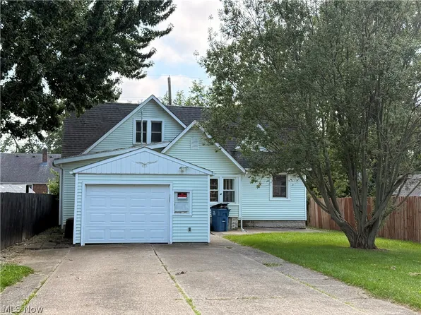 1868 E 34th St, Lorain, OH 44055