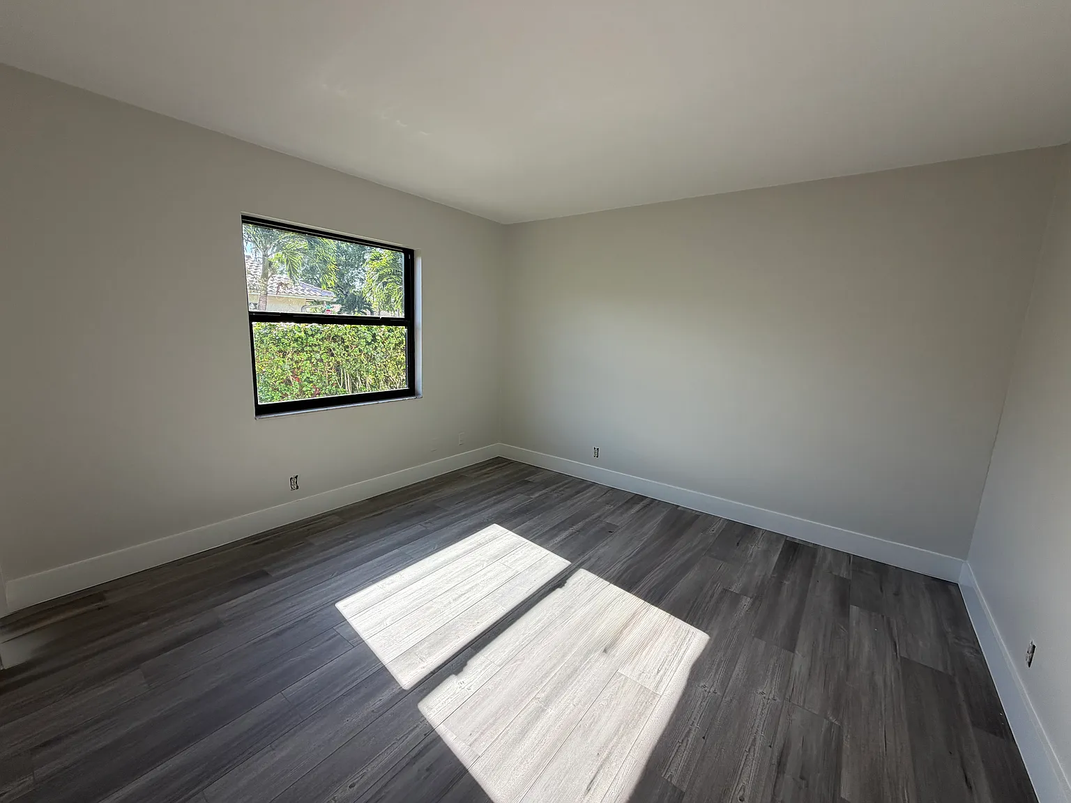 3 bed, 2062 sqft, $4,000 — Photo 3