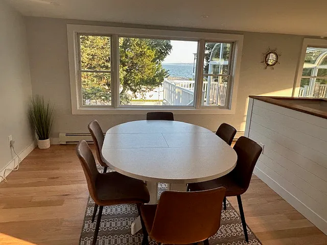 3 bed, 2.5 bath, 1568 sqft, $4,100 — Photo 2