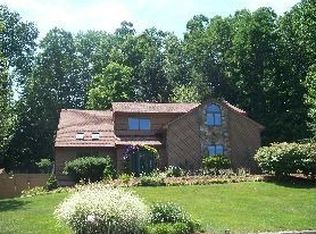 2508 Oak Hollow Rd, Vestal, NY 13850