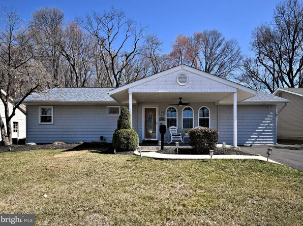 304 Stanwood Rd, Fairless Hills, PA 19030