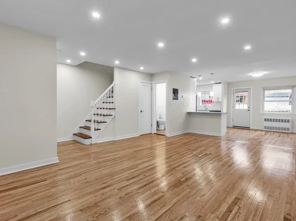 2709 Tenbroeck Avenue image 9 of 31