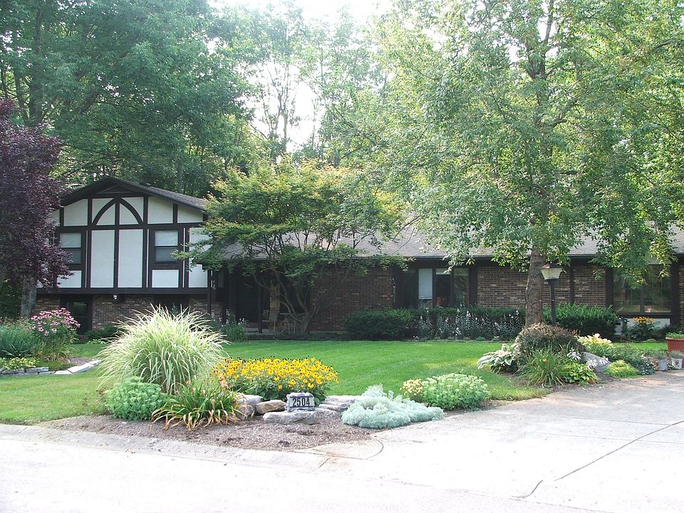 2nd image of 2504 Beechknoll Point