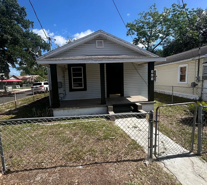 321 Emma St