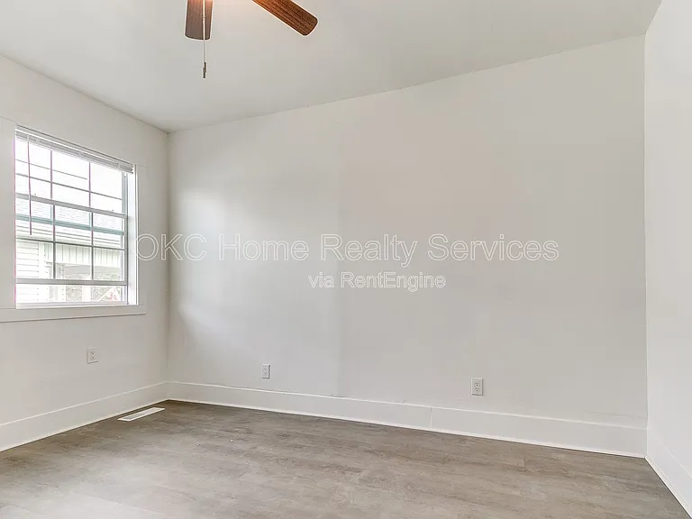 1812 W Noble Ave — Photo 39