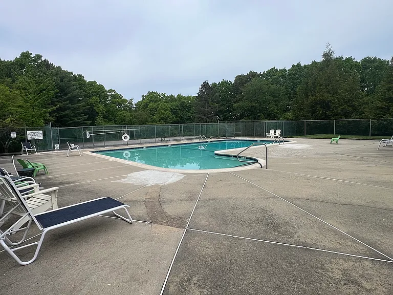 16 Merrimack Dr #16 — Photo 27
