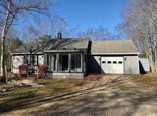 17 Hidden Dr, Brooklin, ME 04616
