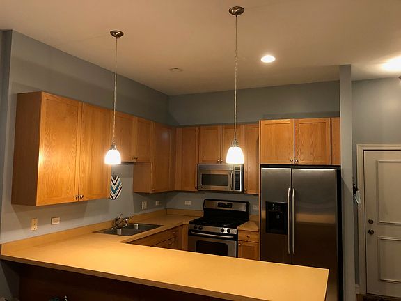 3rd image of 4814 N Damen Ave #A