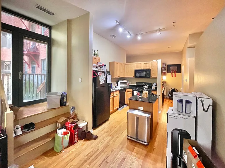 208 W Washington St #506 — Photo 3