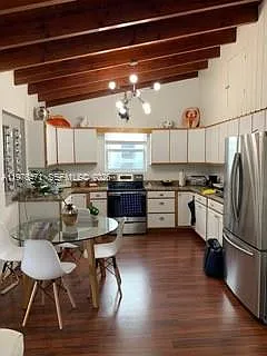 919 Lobster Ln — Photo 12