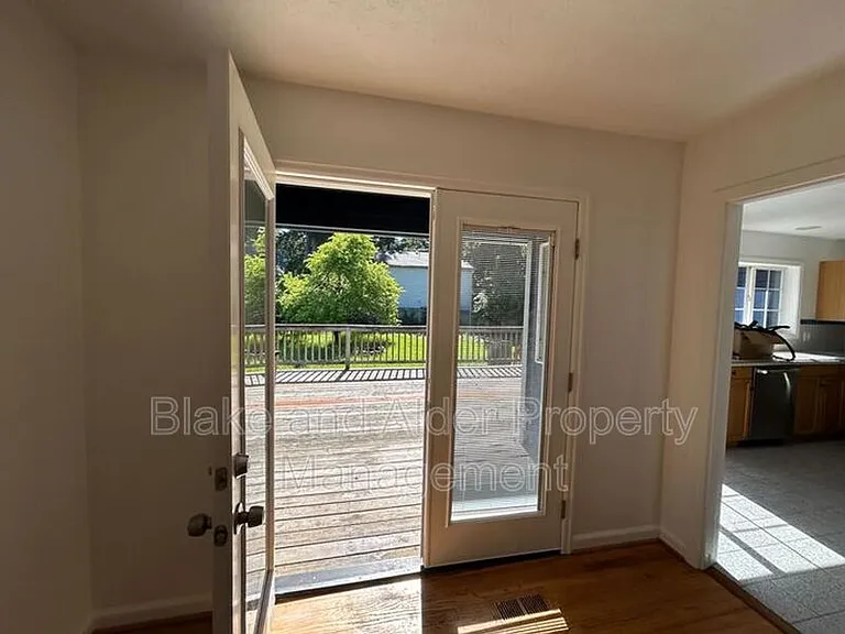 198 NE 157th Ave — Photo 31
