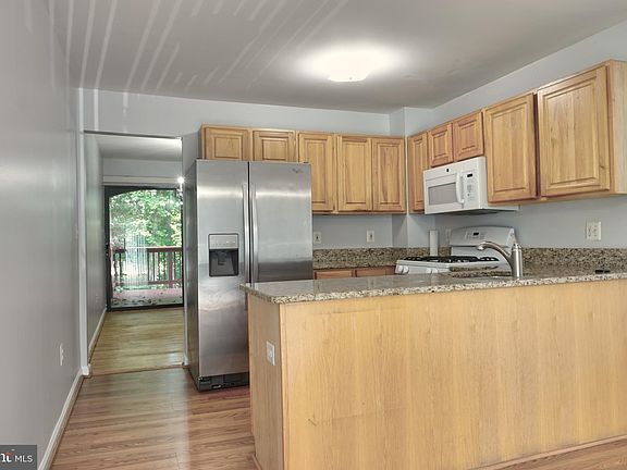4th image of 10843 Deborah Dr