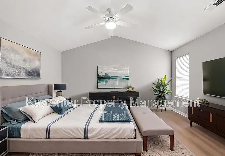 2703 Stafford St — Photo 12