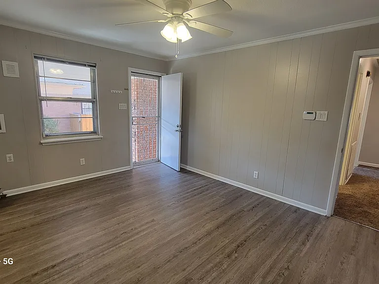 908 N Hughes St — Photo 10