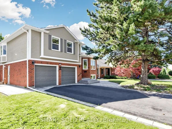 156 Brammar St, Newmarket, ON L3Y 7T3