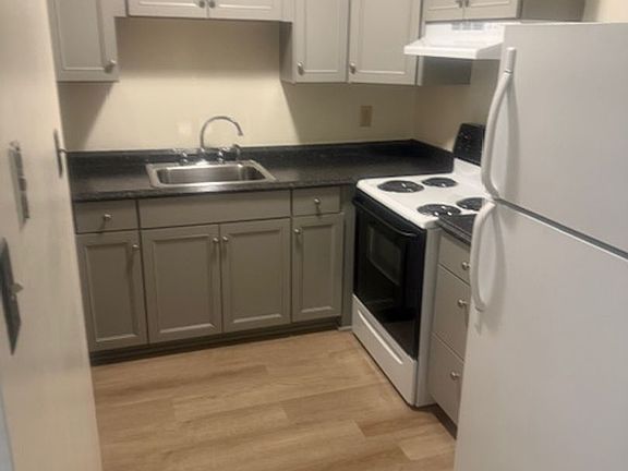 3rd image of 4993 S Amherst Hwy #101