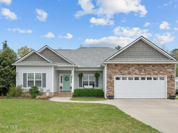 598 Arden Ridge Drive, Grimesland, NC 27837