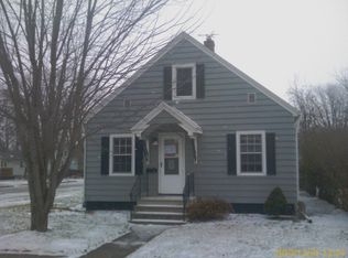 1026 N Henry St, Green Bay, WI 54302