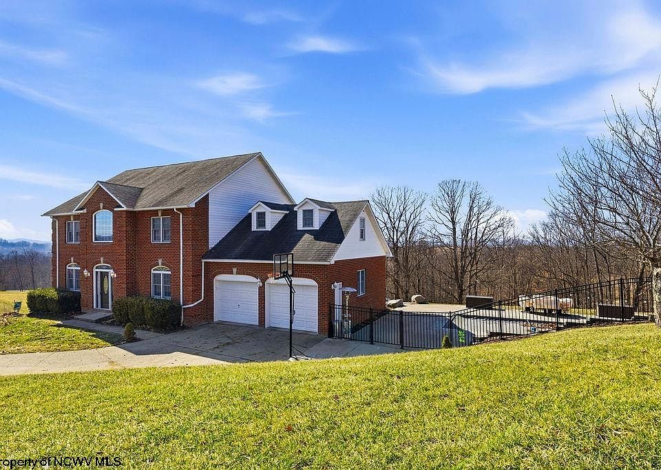 1st image of 4273 Wexford Way