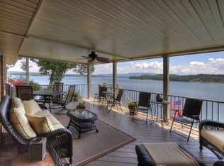 952 Holtsinger Dr, Dandridge, TN 37725