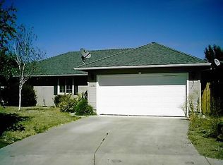 1230 Daisy Cir, Central Point, OR 97502