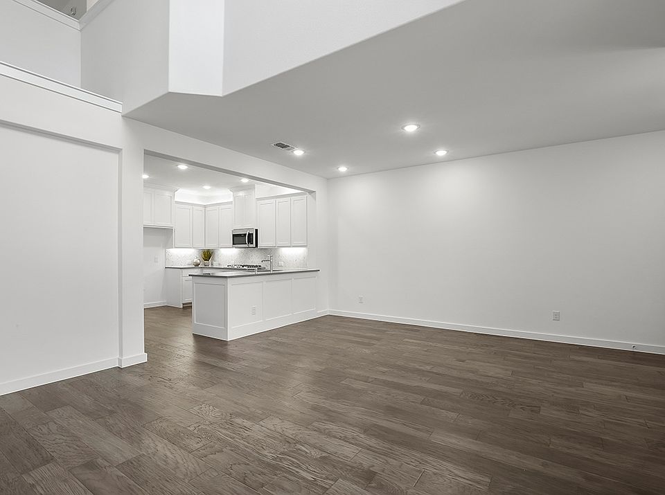 2nd image of 269 Bridgewater Ave